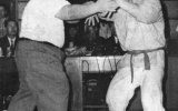 Hung I-Hsiang and Student Rolling Arms